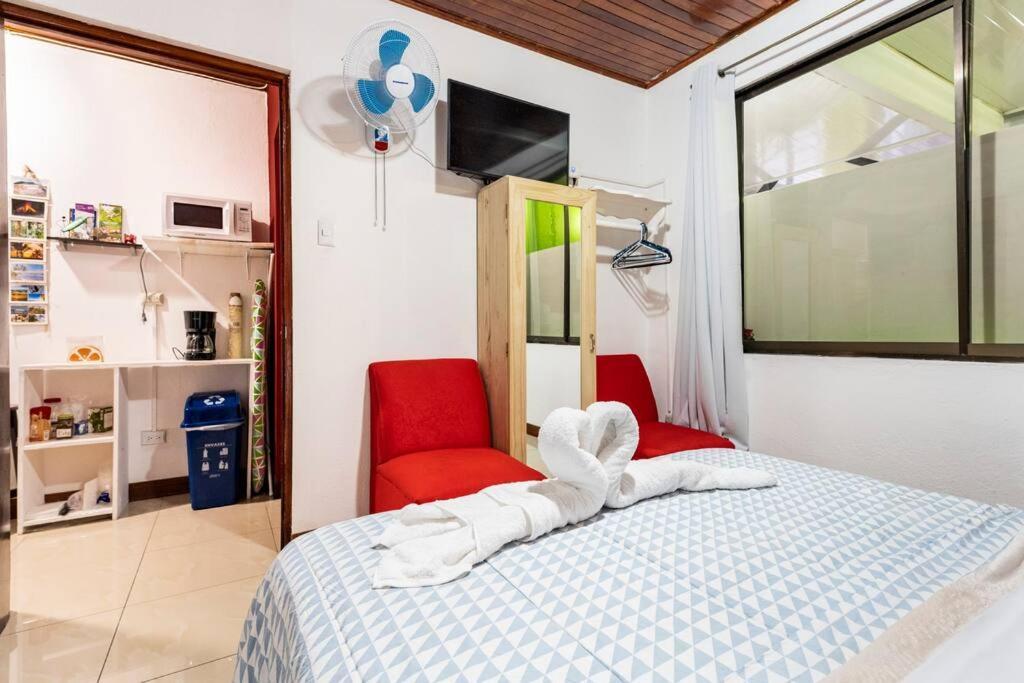 Private Bedroom 10 Minutes From The Sjo Airport Alajuela Ngoại thất bức ảnh