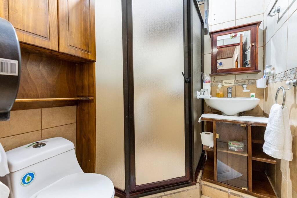 Private Bedroom 10 Minutes From The Sjo Airport Alajuela Ngoại thất bức ảnh
